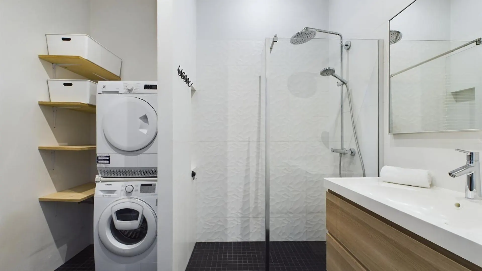Elegancki Apartament Z Tarasem W Gdansku By Noclegi Renters 0*, Gdansk