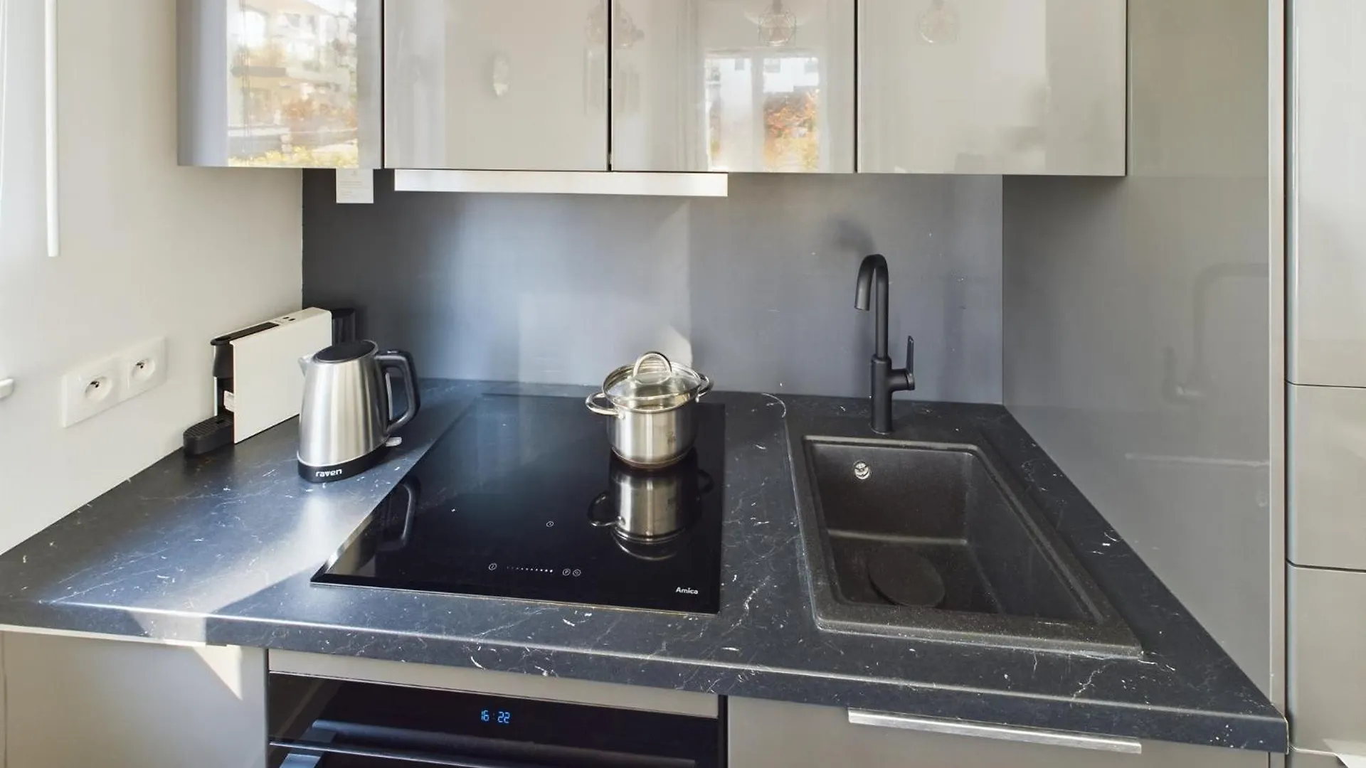 Elegancki Apartament Z Tarasem W Gdansku By Noclegi Renters 0*, Gdansk